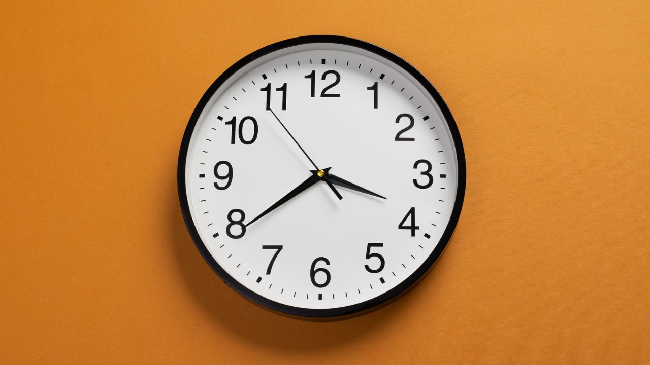 Daylight Saving Time is ending earlier than usual in 2025